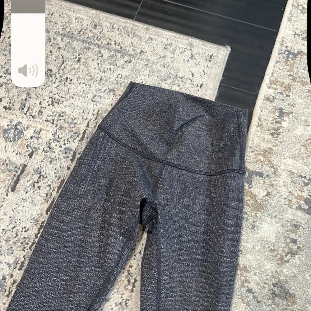 lululemon athletica fading size way